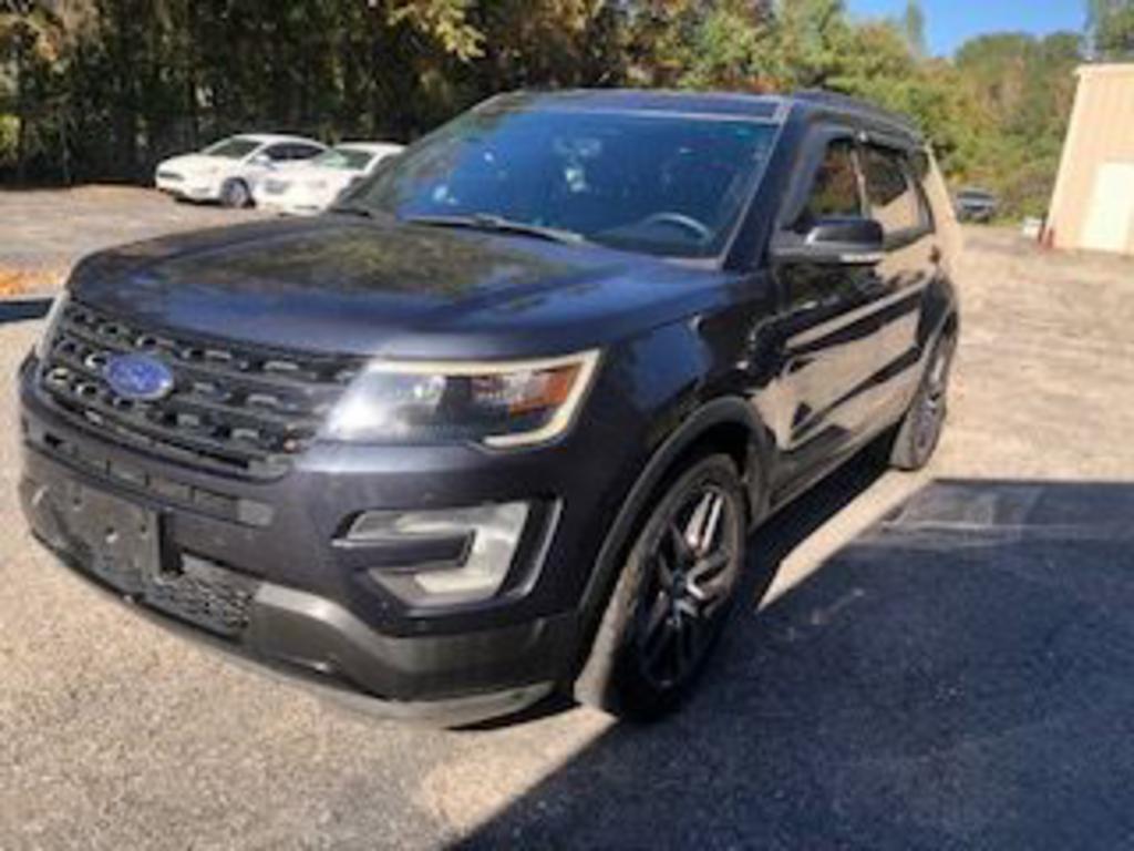 2017 Ford Explorer Sport's photo